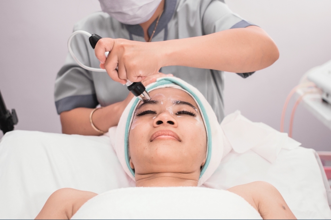 doctor performing anti-aging treatment on a patient